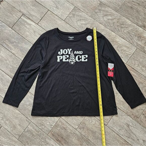 North Pole Joy and Peace PJ Set Size 1X - Picture 3 of 16